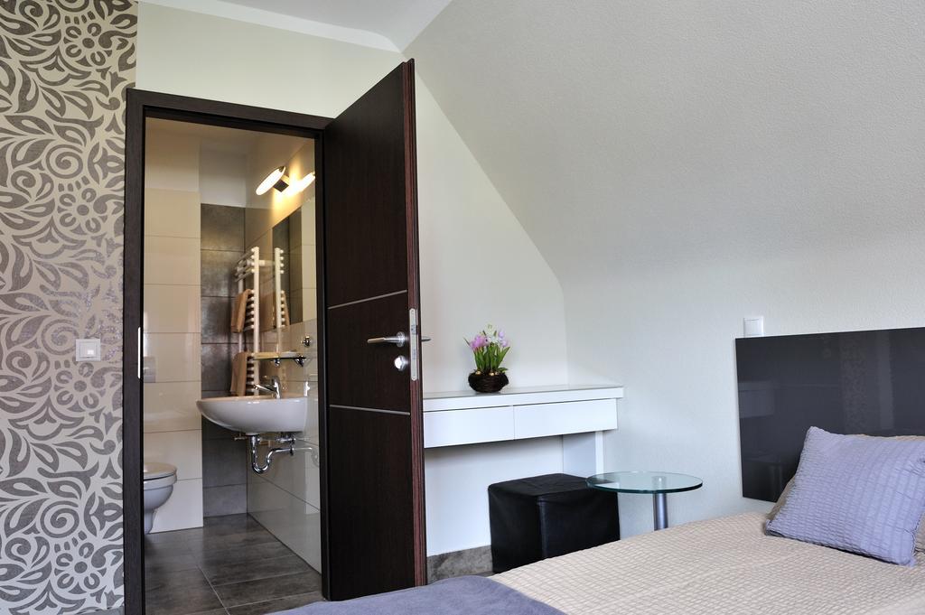 Ferienzimmer Ellisee, Kontaktloser Check-In Friedrichshafen Bilik gambar